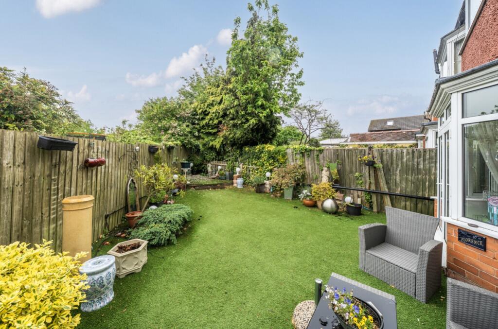 1300598-2-6835ba383865f