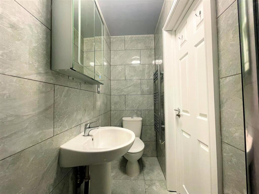 Room 1 (8).jpg