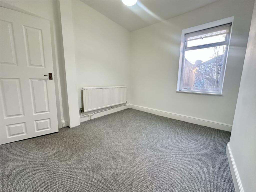 bedroom 4.jpeg