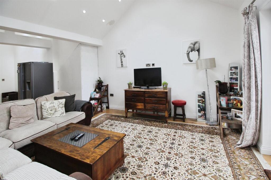 9fa041b0-15397409 20 281 29.jpg