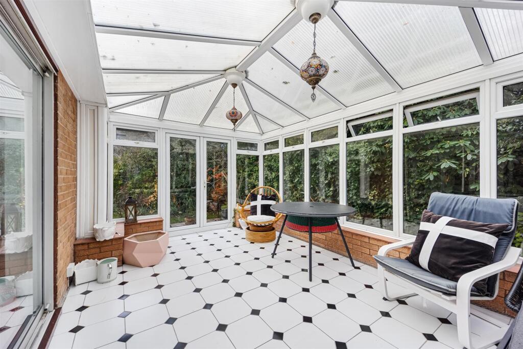 37 Ormskirk Road conservatory.jpg