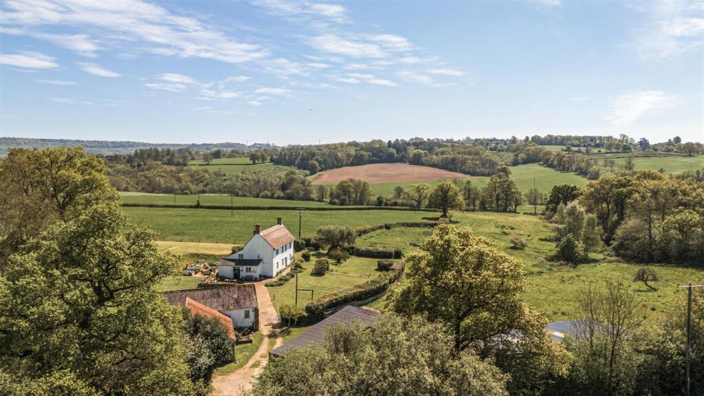 A Page 8 Back Cover 1258604 (8)c.jpg