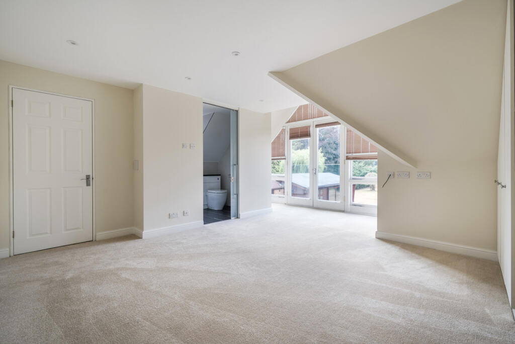 1314832-10-686bab...