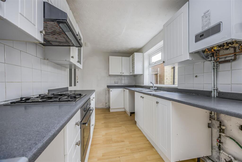 37 Redbridge Grove, Bedhampton-PorticoMarketing-Ne