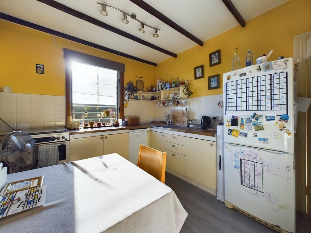 CAM03974G0-PR0090...