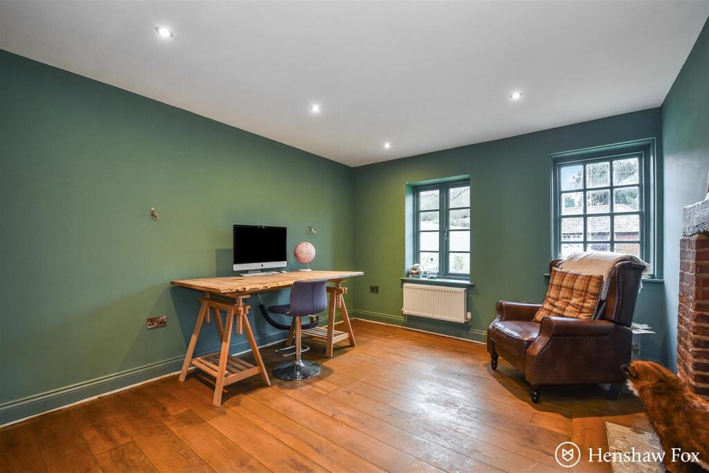 Ph12_5801349 - Copy.jpg