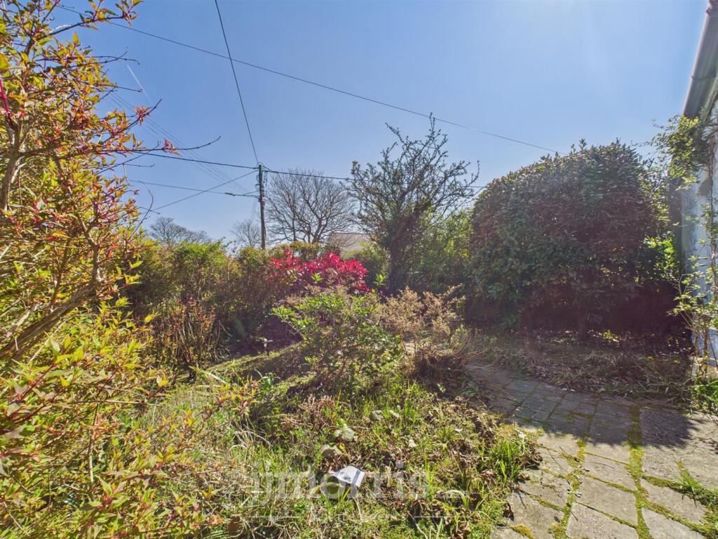 CAM02122G0-PR0282-STILL003.jpg