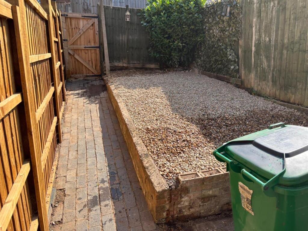 back garden picture.JPG