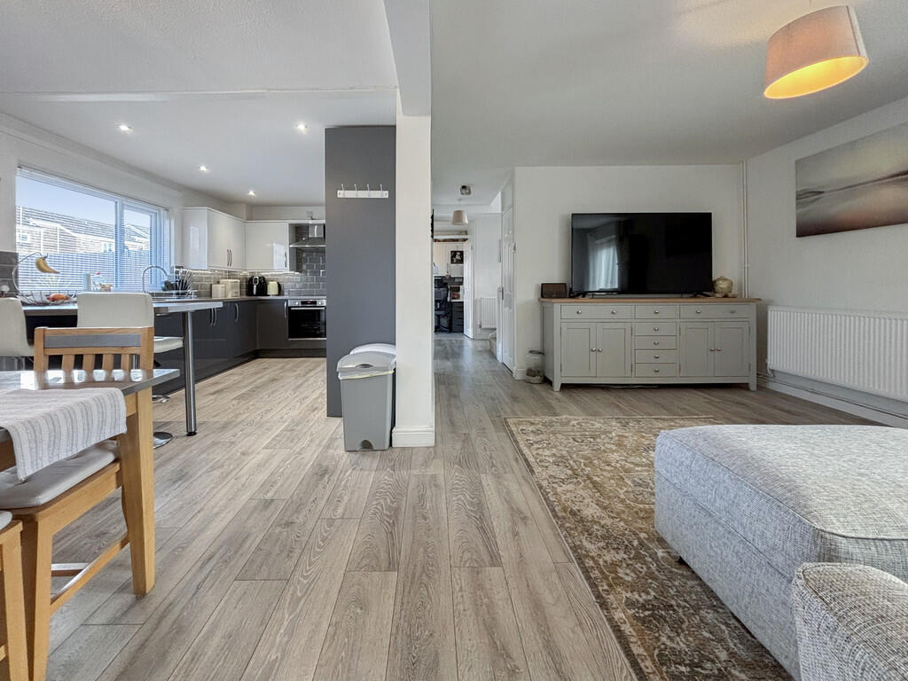 Living/Dining/Kit...