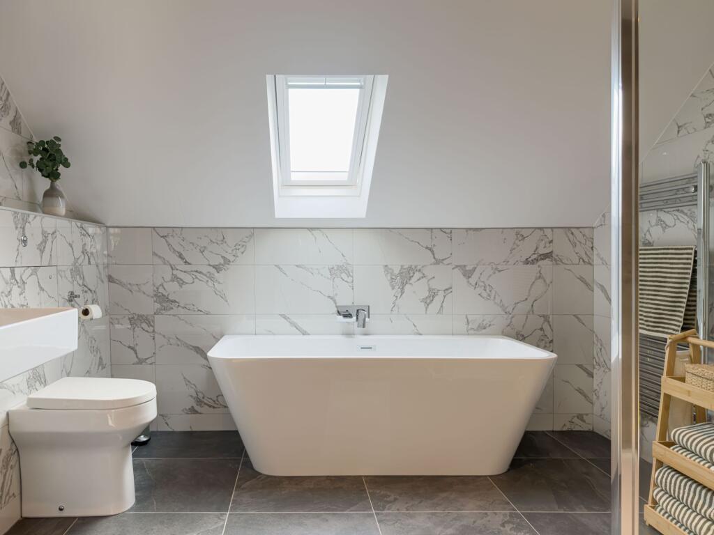 Primary En Suite