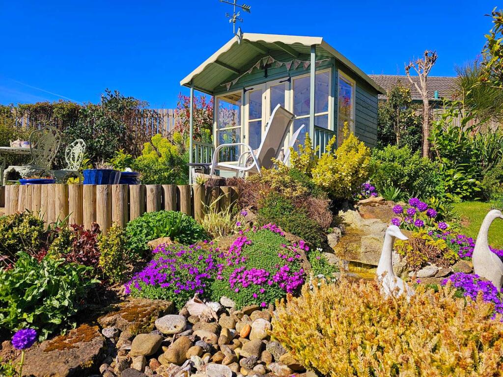 35609723-41d4-465f-8e6e-d73c0f981d82