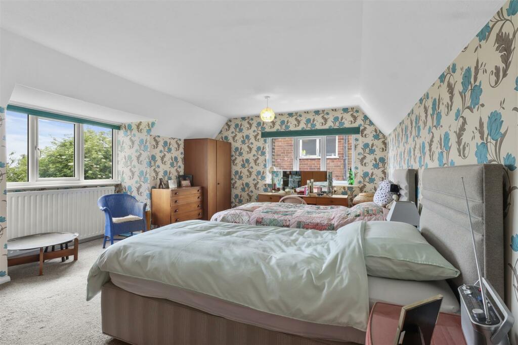 bedroom one.jpg