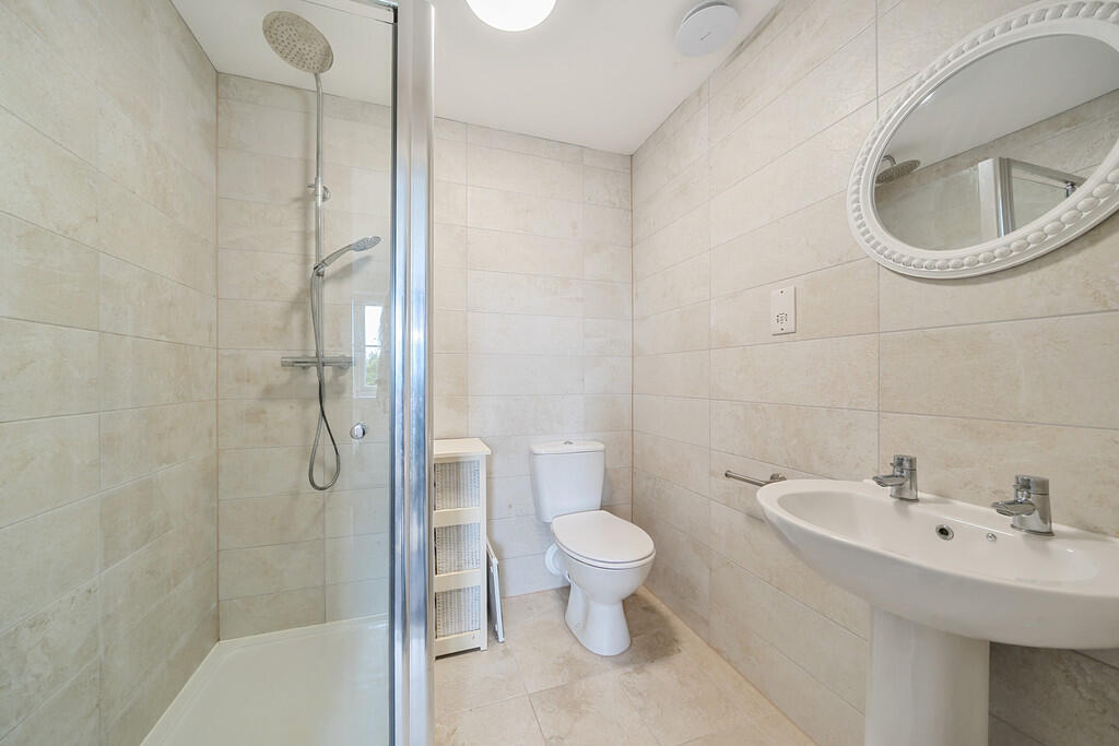 Ensuite Shower Ro...