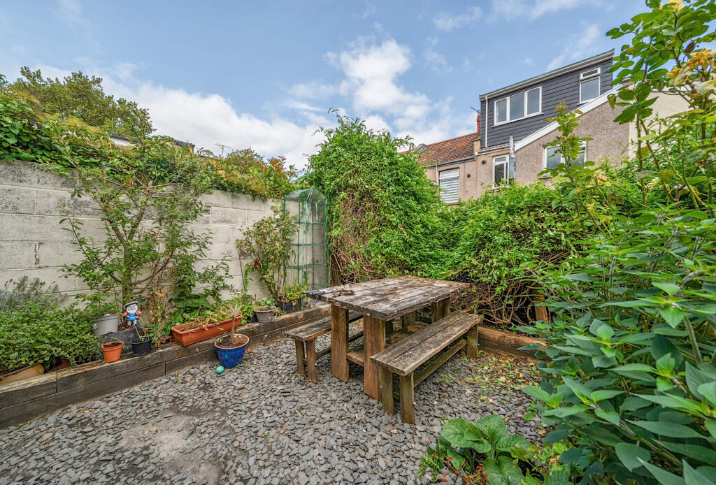 1341937-9-68a31fc...