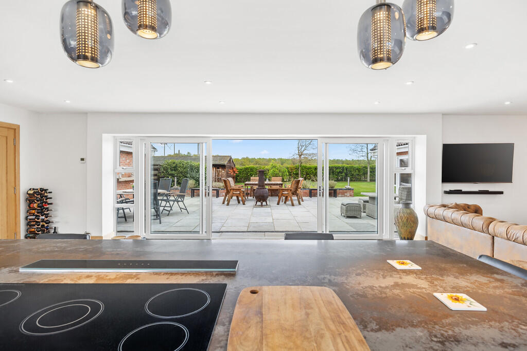 Kitchen 3 Outward...