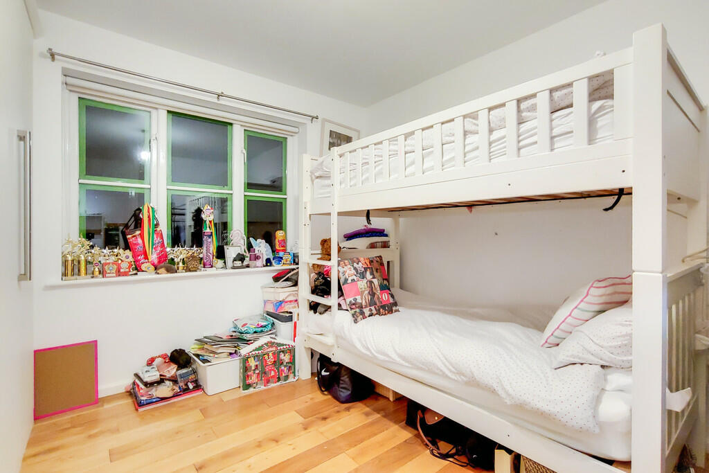 5_Bedroom 2-0