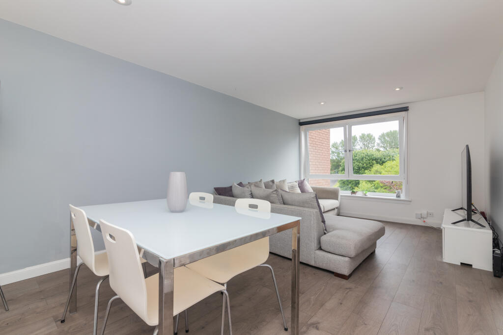 Dining Lounge
