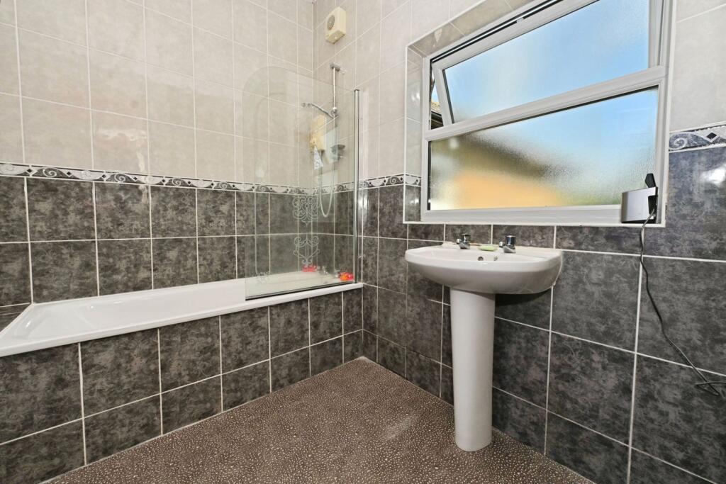 En-suite One