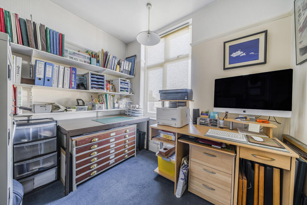 Bedroom/Study