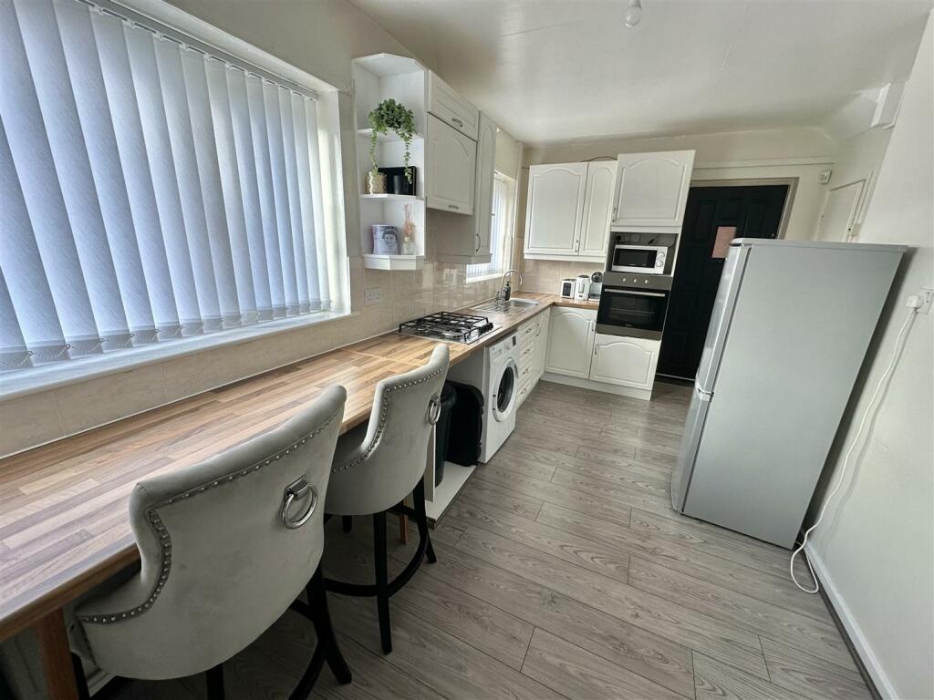 Bramleys Estate Agents - Moorcroft Drive - Dewsbur