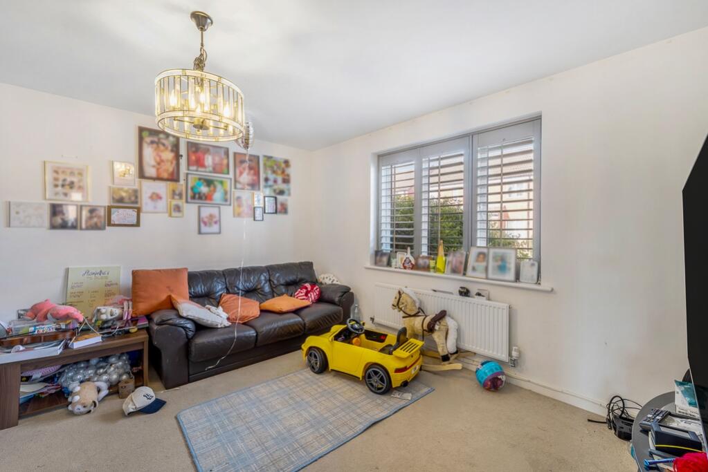 71 Swift Gardens (Kirton)-10