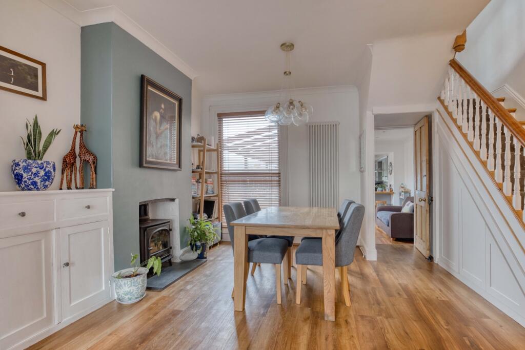 Ewemove Taunton Greenway Av (6)