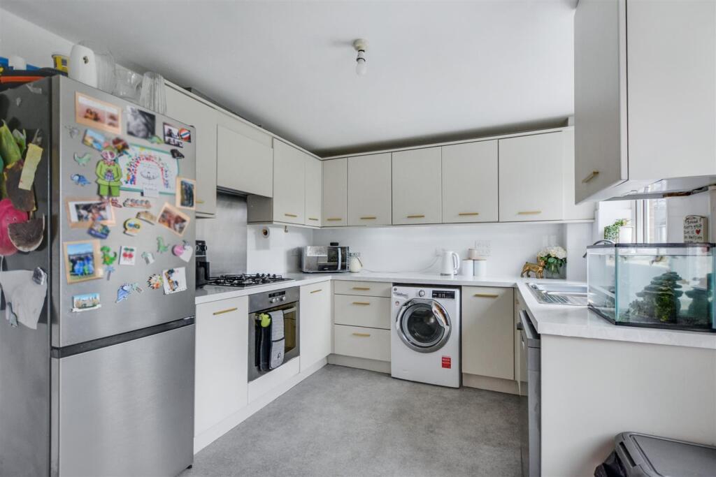 Kitchen_1.jpeg