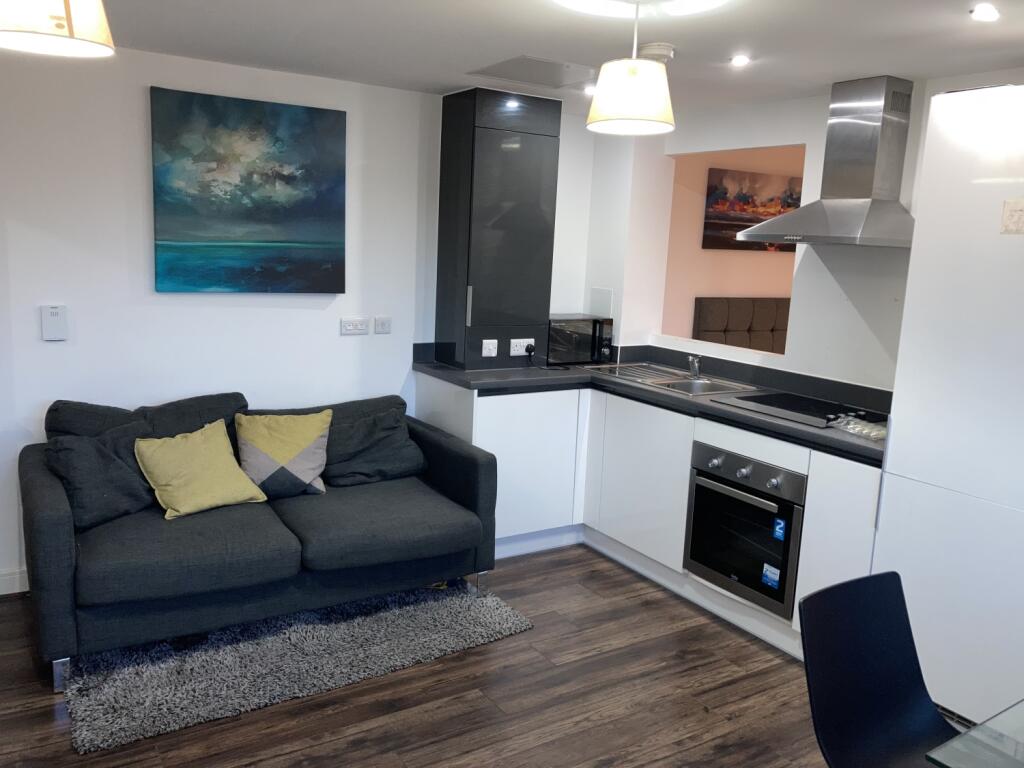 5387B208-AEFB-401C-88C2-92D8B9B6B33D