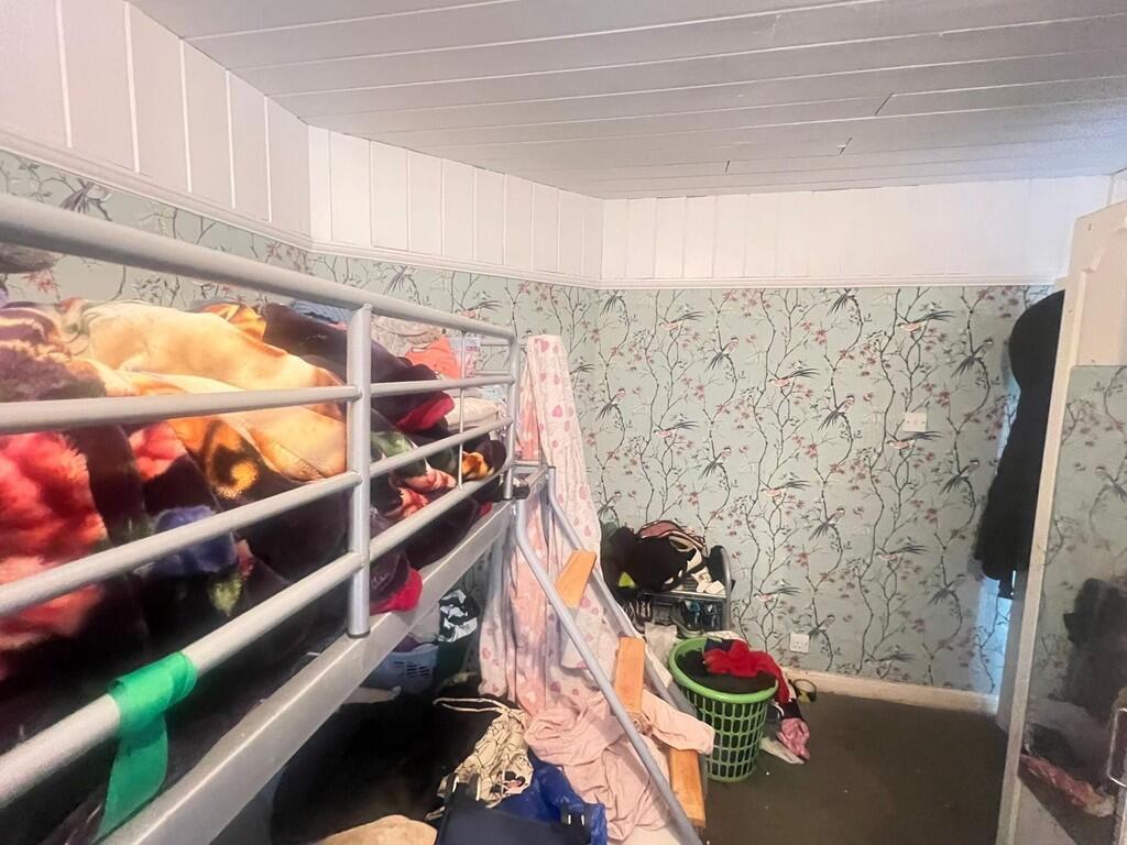 6ab51816-4fcb-454...