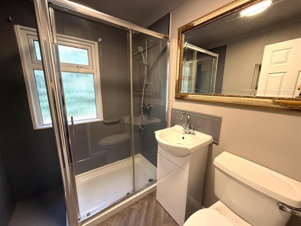 58 lower new bath.jpeg