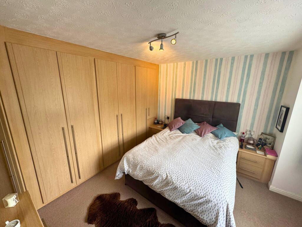 Principal bedroom