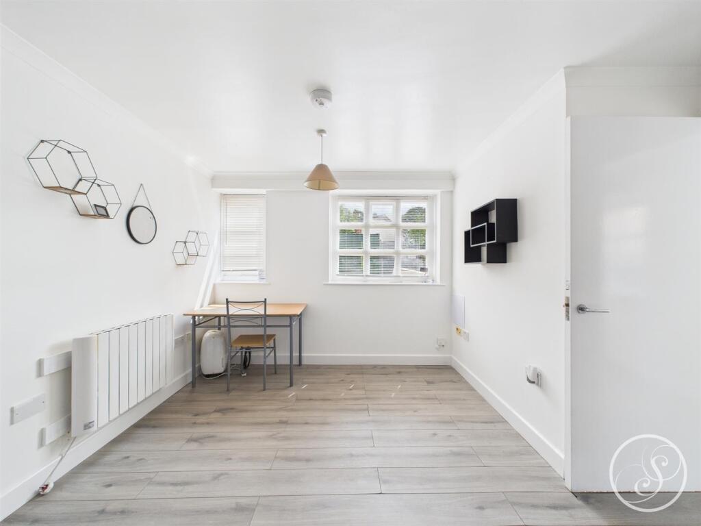 Kitchen/Living Space