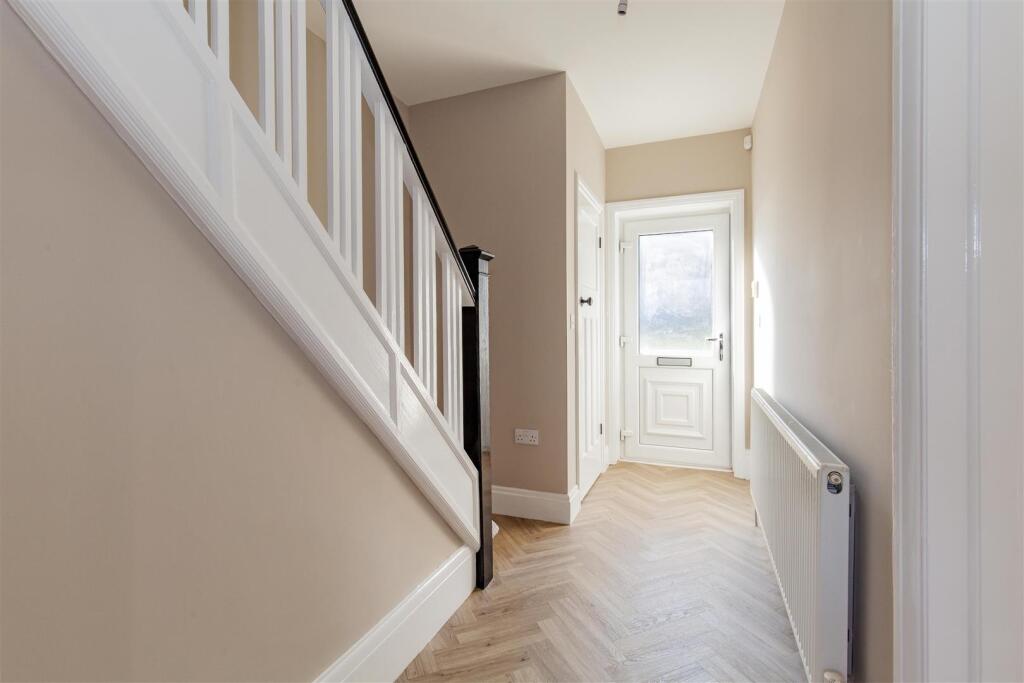 Entrance Hall-1.jpg