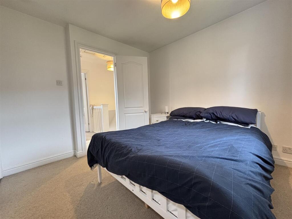 Cissbury bed 1.jpg