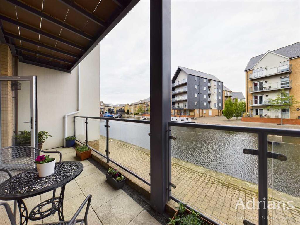 LARGE BALCONY