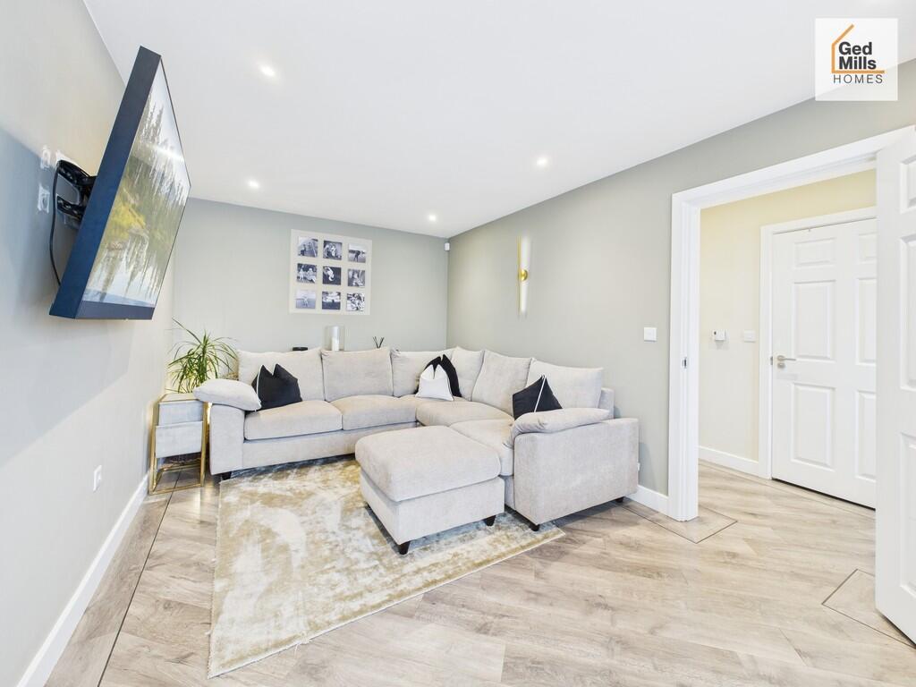 CAM04261G0-PR0115...