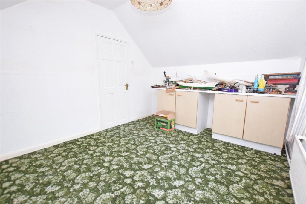 Loft room 2 View 2.JPG