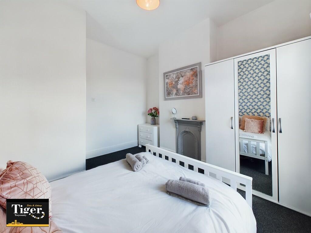 CAM03440G0-PR0152...