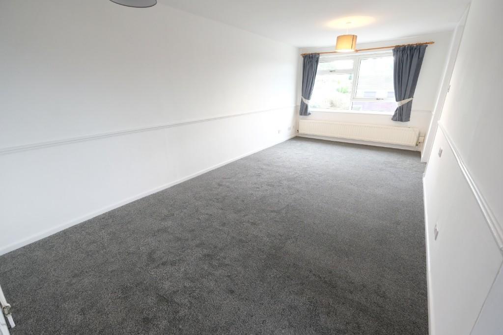 SITTING/DINING ROOM