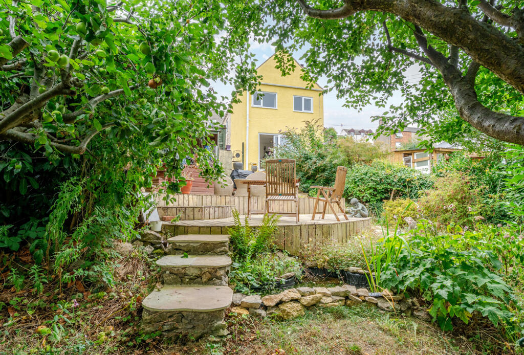 1327780-4-689cab2...