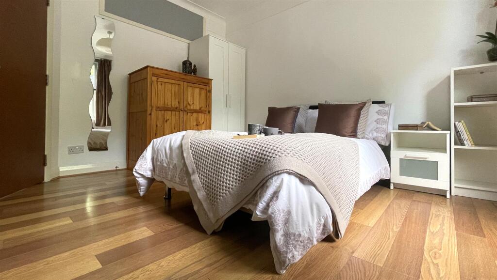 student-4-bed-flat-rental-cottage-grove-portsmouth