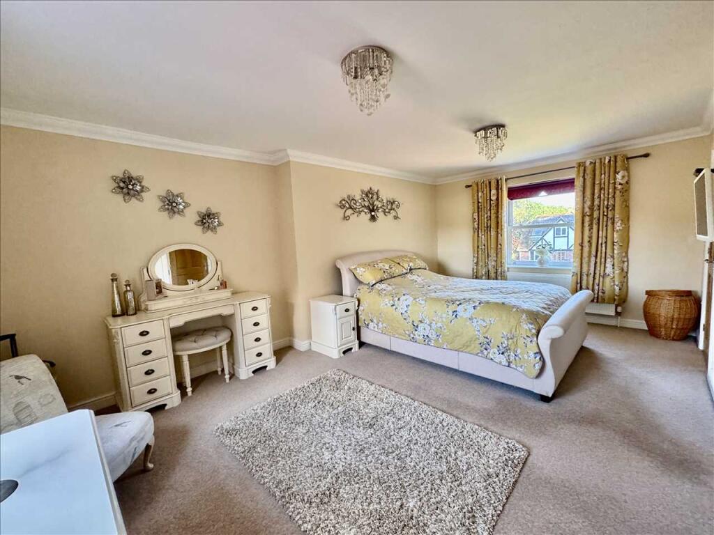 MASTER BEDROOM