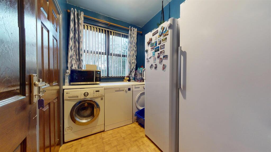 Laurel Road, Utility Room