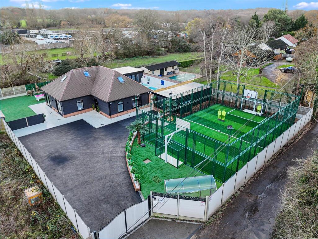 DJI_20251210114358_0058_D.jpg