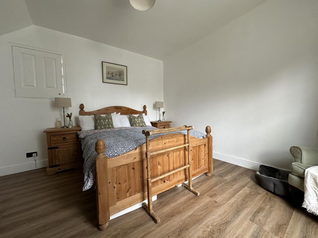 Bed 1.JPG