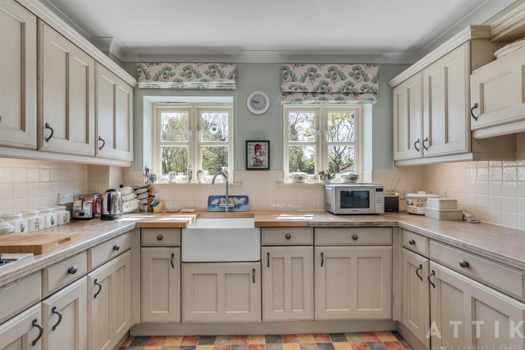 2 Hanbury Close, Halesworth IP19 8DG (36).jpg