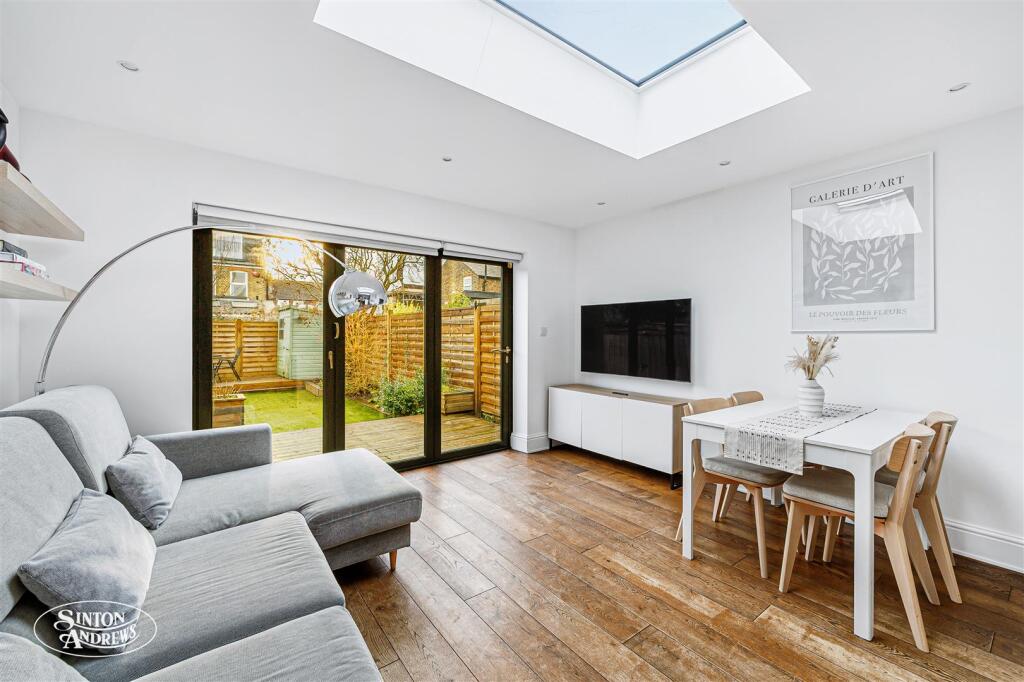 39 Cranmer Avenue-3.jpg