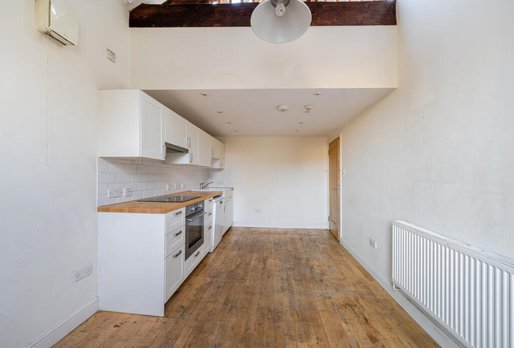 1386844-4-69306f2...