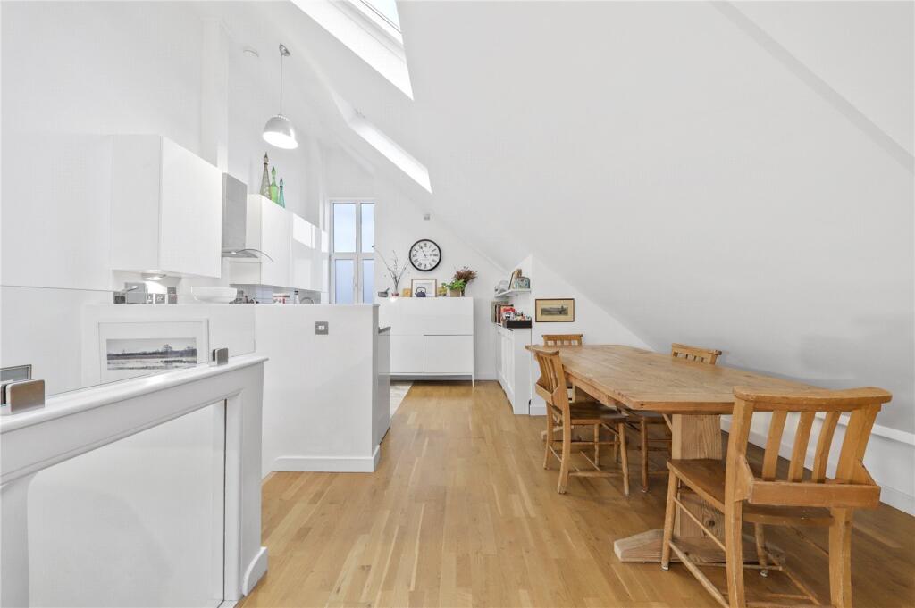 Kitchen/Reception