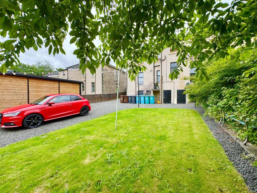 Garden/Driveway